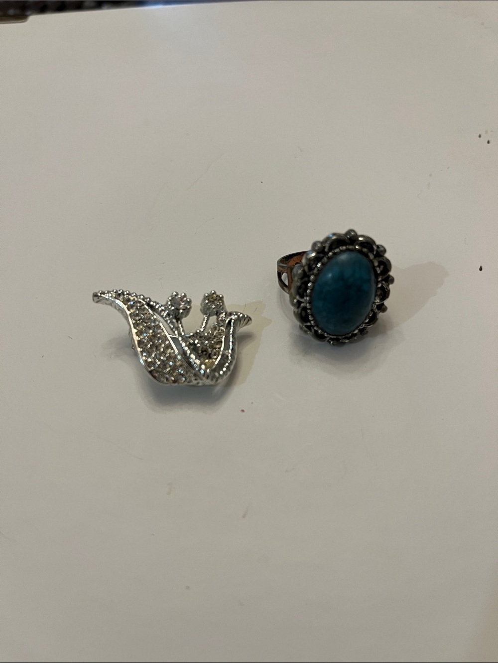 Silver-Tone Turquoise vintage Oval Ring & Rhinestone clip on